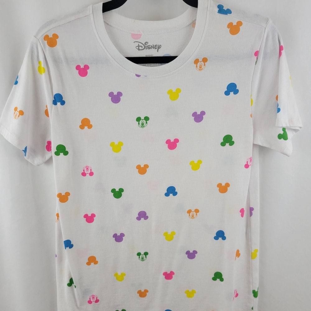 Disney T-Shirt Size Medium